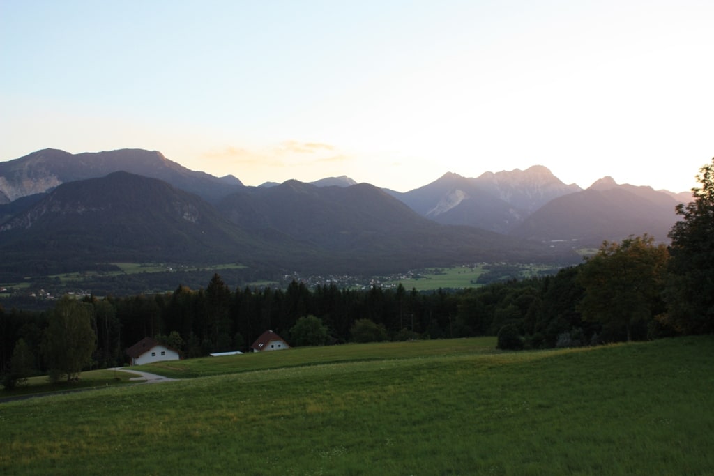 Sonnenuntergang über den Karawanken im Kärntner Rosental